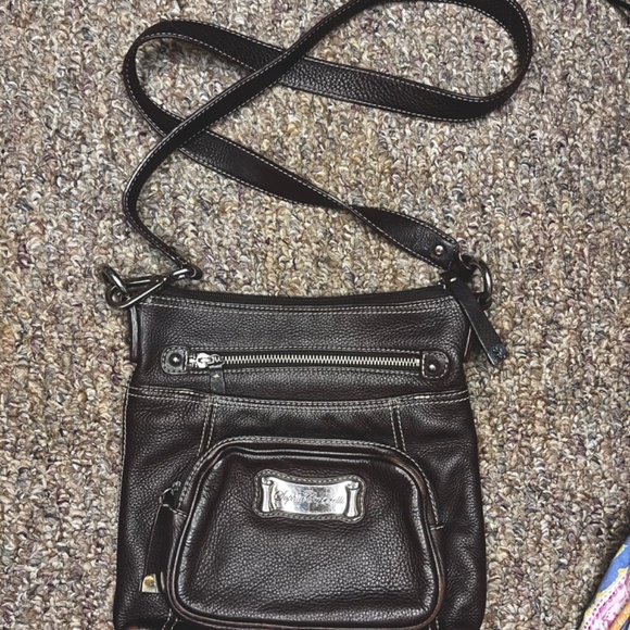 Sophia Caperelli Leather Handbag - Picture 7 of 8